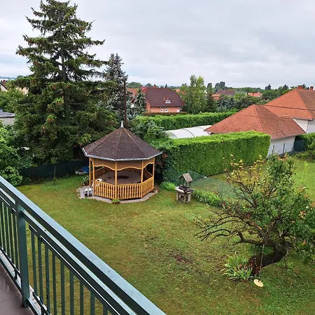 Hajni Apartmanhaz מלון דירות