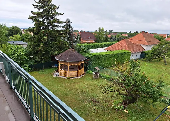 Hajni Apartmanhaz מלון דירות